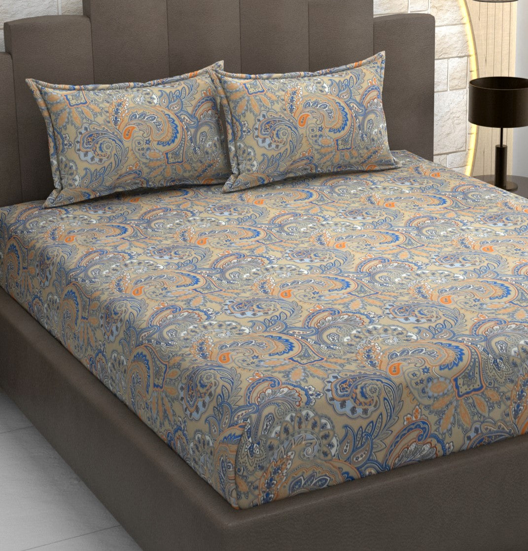 Vintage Royale Pattern, Breathable and Ultra-soft, Double Bed Bedsheet with 2 Pillow Cover